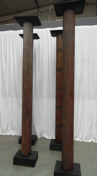 4 colonnes cannellées en sapin base et chapeau en bois