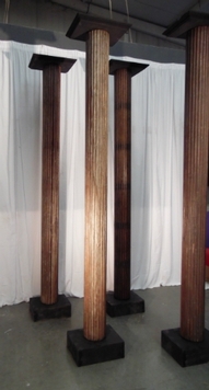 4 colonnes cannellées en sapin base chapeau en bois