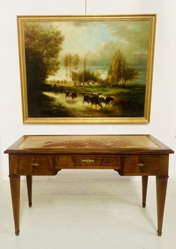 bureau à filets marqueter tirette latéral en acajou dessus cuir . XIX siècle .