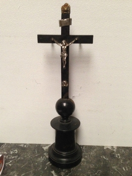 christ sur croix en metal