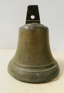  cloche du XIX siècle en bronze massif . XIX siècle .