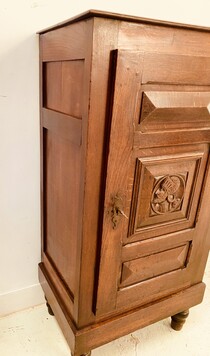 meuble de collectionneur de pièces en chêne massif . XIX siècle .