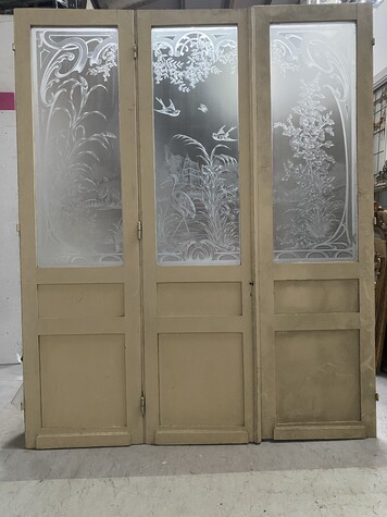 suite de portes de séparations gravées décor florales et oiseaux . XX siècle .