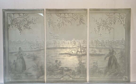 suite de trois panneaux gravées décor de paysage et personnages . XX siècle .